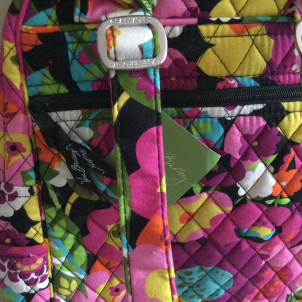 Vera Bradley (NWT) Backpack BEAUTIFUL *Rare DISCONTINUED Pattern 🎈NEW with Tag - Picture 8 of 10